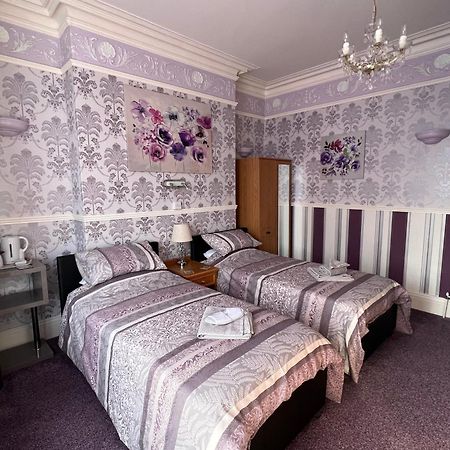 Отель Clarence House Скегнесс Экстерьер фото